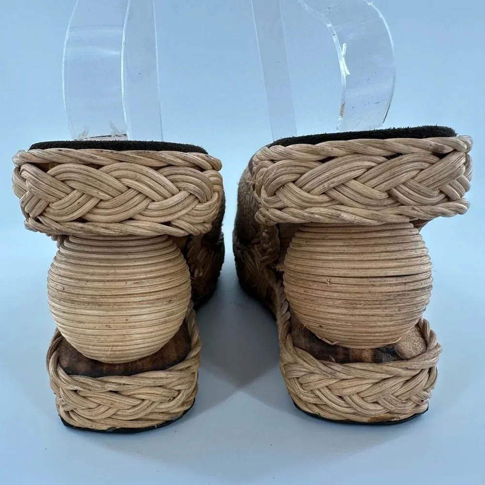 Vintage wicker jute